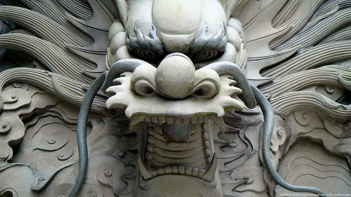 chinese stone dragon