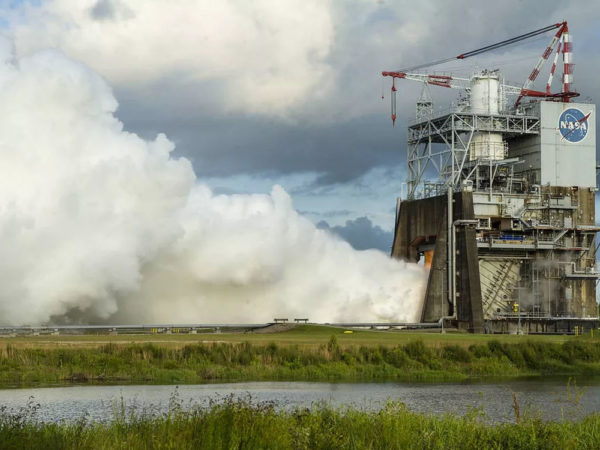 the soothing sounds of a shuttle rocket test